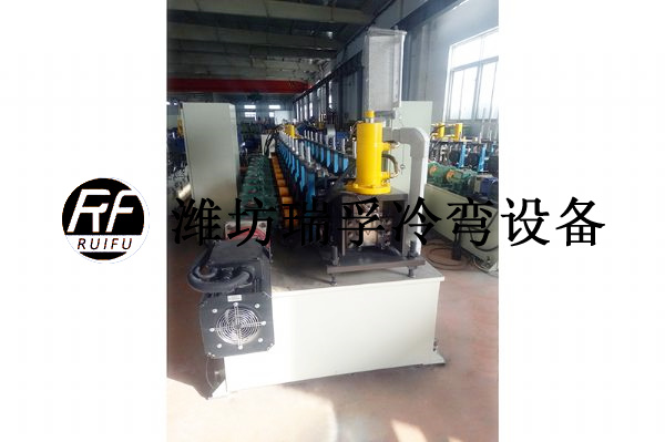 雞舍型材設(shè)備