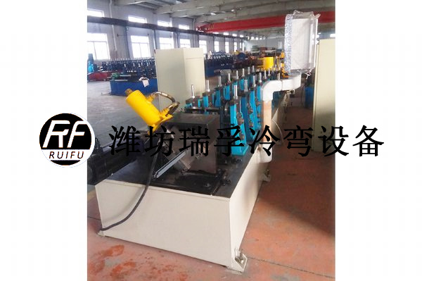 雞舍型材設(shè)備