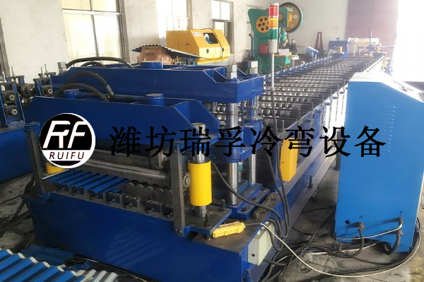 糧倉波紋板設(shè)備