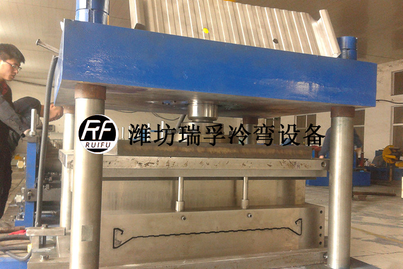 陽極板設(shè)備 (1).jpg