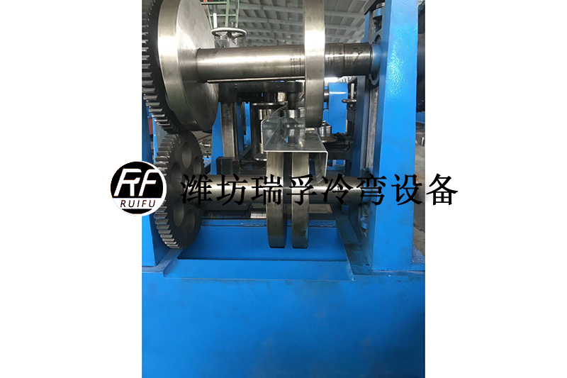 Z型鋼成型設(shè)備 (2).jpg