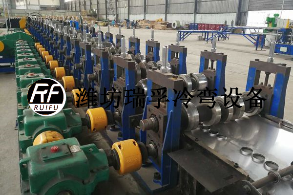 光熱發(fā)電型材設(shè)備