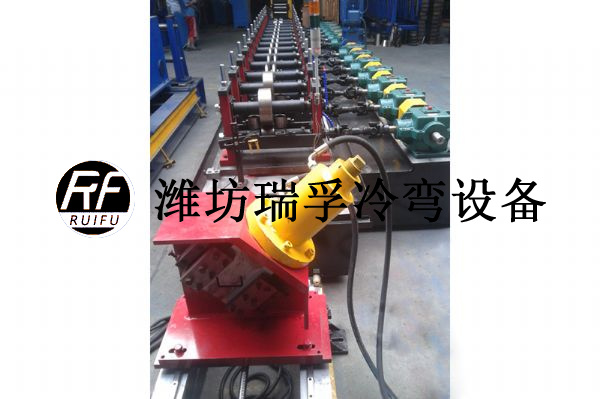 光熱發(fā)電型材設(shè)備