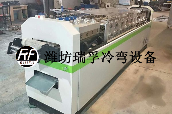 輕鋼別墅設(shè)備