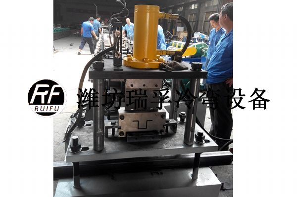汽車型材設備