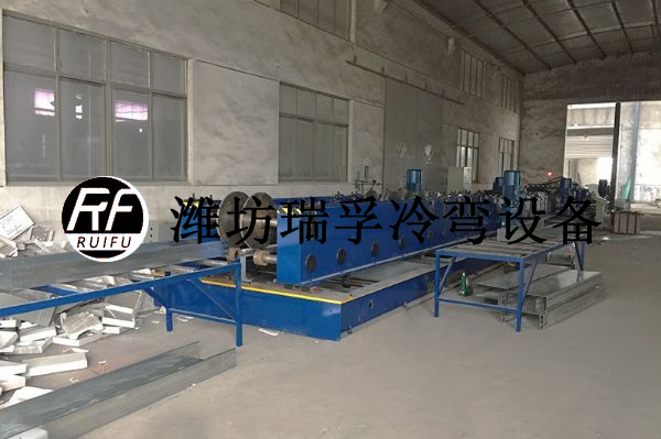 托盤式橋架設(shè)備—1000型